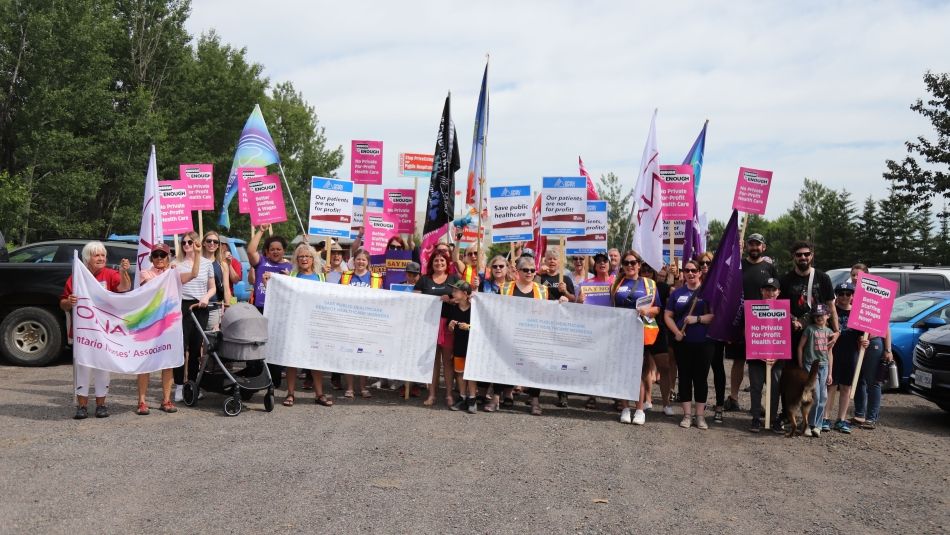 Thunder Bay healthcare workers call on hospital to reject privatization